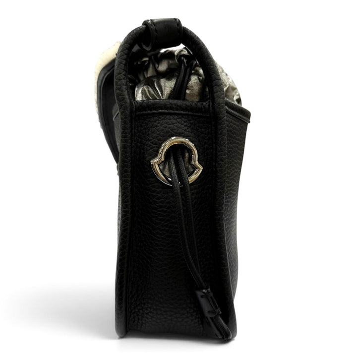 極美品☆MONCLER モンクレール ラニア PM ショルダーバッグ ロゴワッペン ボア レザー ブラック イタリア製 レディース 保存袋付き