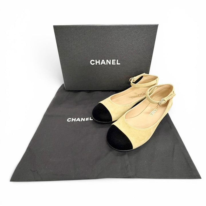 極美品△CHANEL シャネル G39281 メリージェーン スウェードレザー ココマーク アンクルストラップ バイカラー フラットパンプス 36 伊製