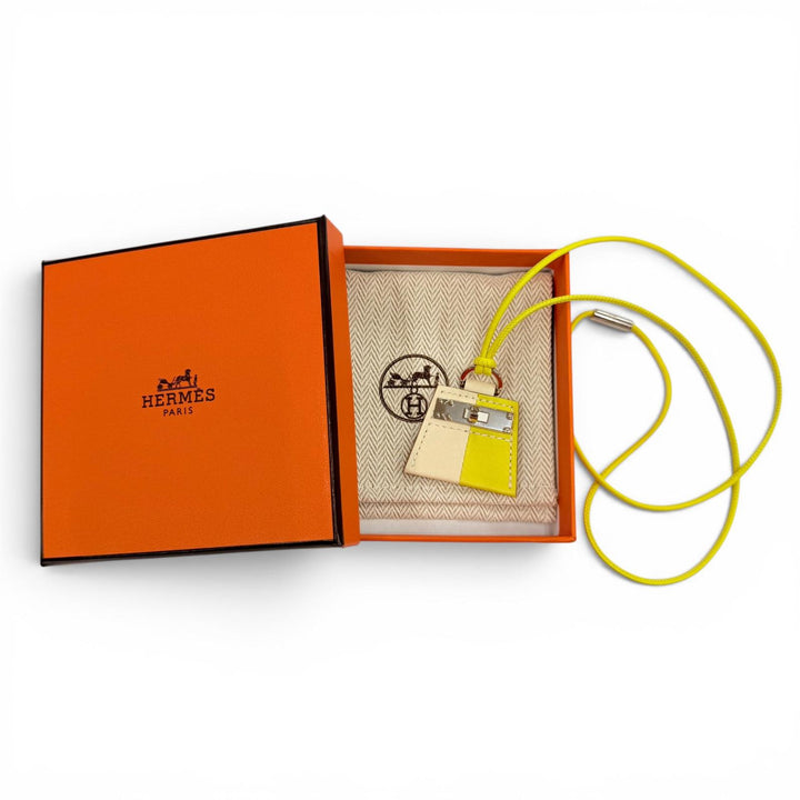 未使用品☆HERMES エルメス モンプティケリー ネックレス レザー ライム/クレ シルバー金具 フランス製 レディース 箱・保存袋付き
