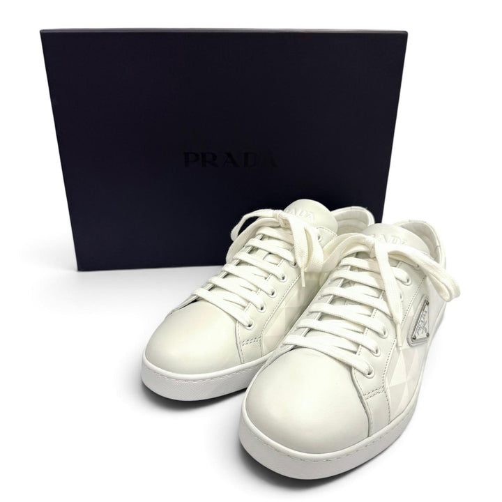 極美品▼PRADA プラダ 2EE376 ナイロン レザー Re-Nylon トライアングルロゴ 三角プレート ローカットスニーカー ホワイト 7.5 箱付き