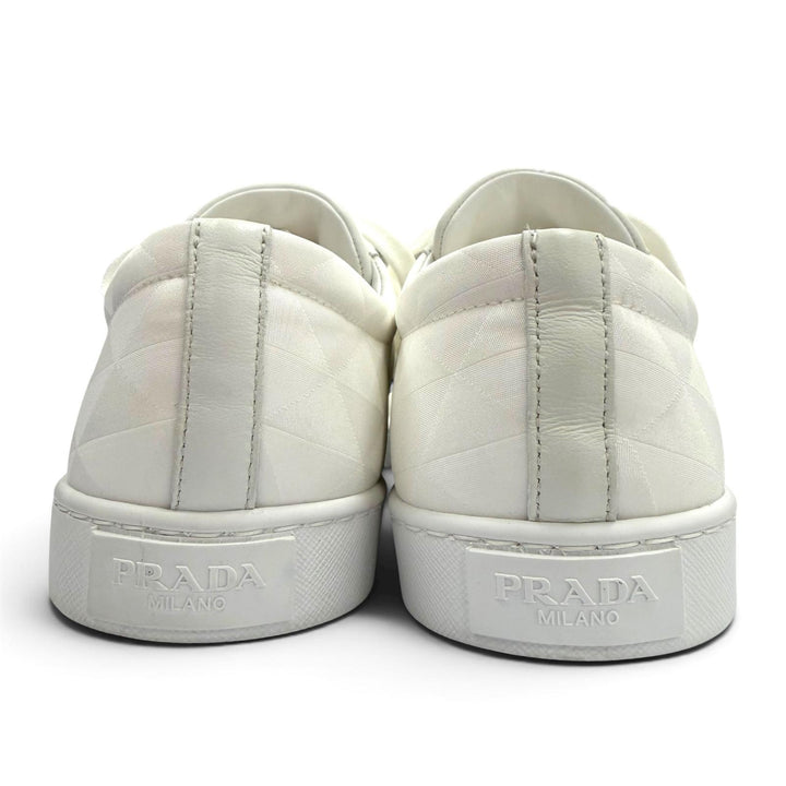 極美品▼PRADA プラダ 2EE376 ナイロン レザー Re-Nylon トライアングルロゴ 三角プレート ローカットスニーカー ホワイト 7.5 箱付き