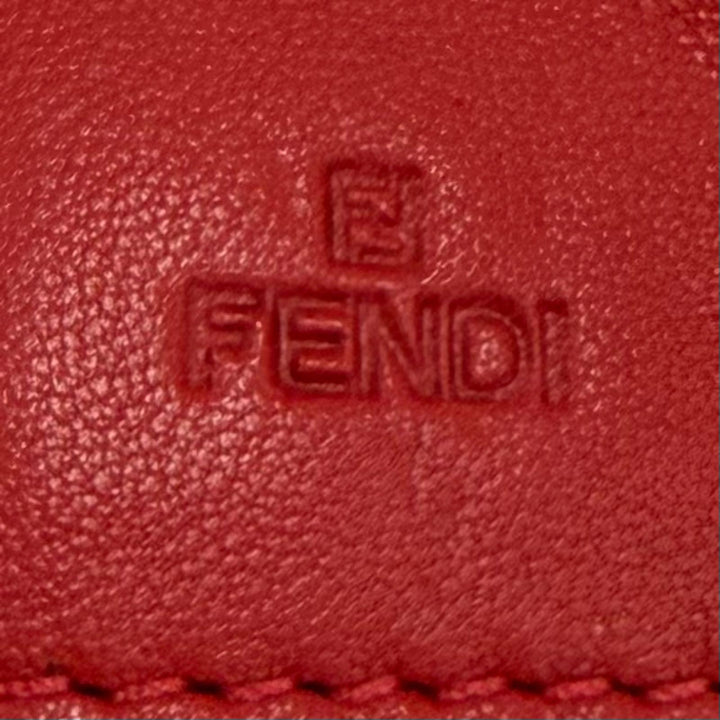 美品★FENDI フェンディ FF金具 エンボスロゴ レザー チェーンウォレット 長財布 ロングウォレット レッド ゴールド金具 伊製 レディース