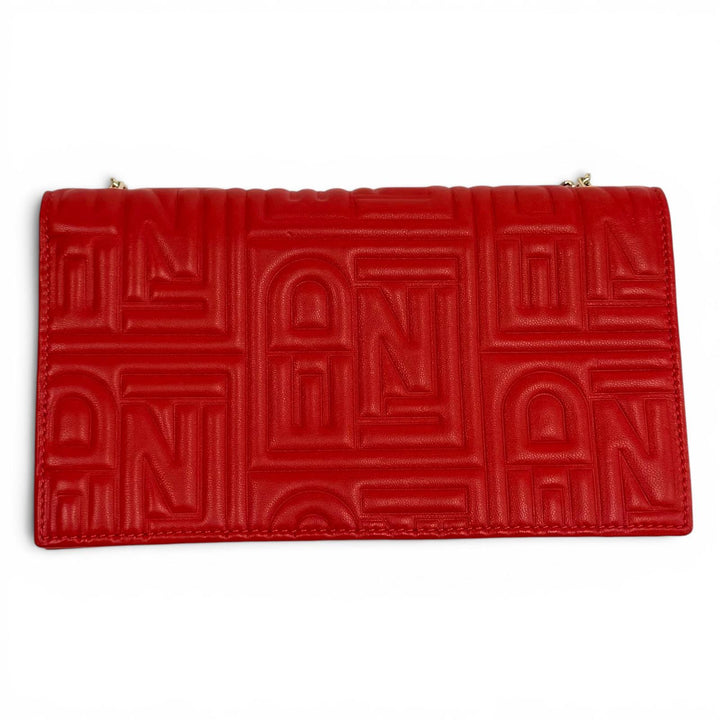 美品★FENDI フェンディ FF金具 エンボスロゴ レザー チェーンウォレット 長財布 ロングウォレット レッド ゴールド金具 伊製 レディース