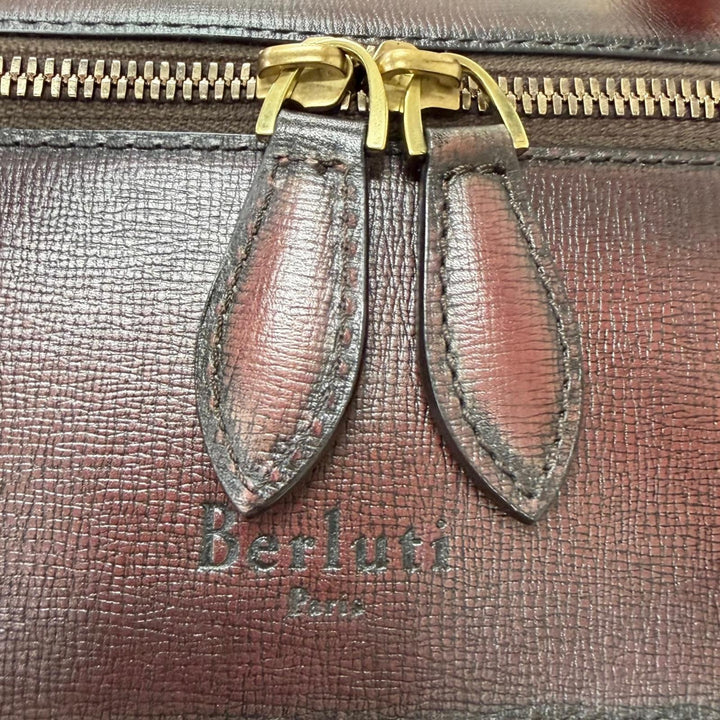極美品□Berluti ベルルッティ トワルマルブフ レザー カリグラフィ スクリット 総柄 2WAY ショルダーバッグ ボストンバッグ ボルドー 伊製