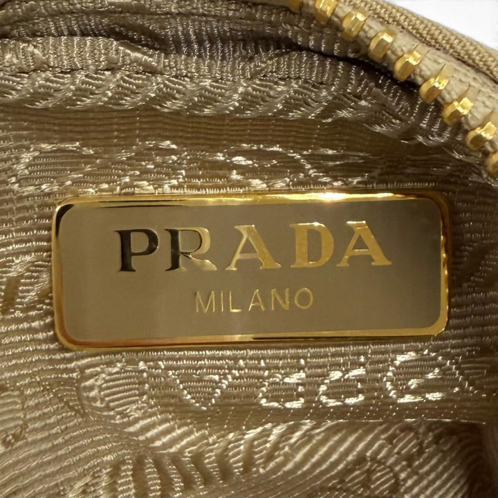 美品★PRADA プラダ 1TT200 リストレット付 トライアングルロゴ ミニポーチ ベージュ イタリア製 レディース 箱付き