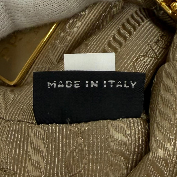 美品★PRADA プラダ 1TT200 リストレット付 トライアングルロゴ ミニポーチ ベージュ イタリア製 レディース 箱付き