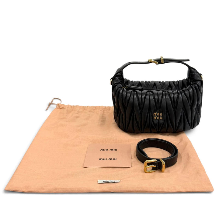 極美品★MIUMIU ミュウミュウ 5NE026 ロゴ金具 マテラッセ 2WAY ラムスキン ショルダーバッグ ブラック イタリア製 レディース 保存袋付