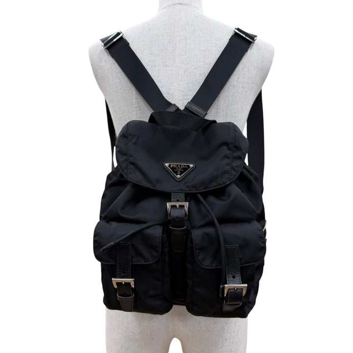 美品☆PRADA プラダ 1BZ677 スモール Re-Nylon バックパック トライアングルロゴ リュック・デイパック ブラック レディース 定346500円
