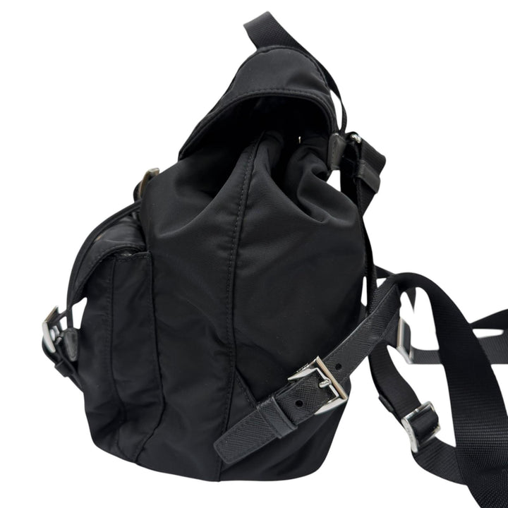美品☆PRADA プラダ 1BZ677 スモール Re-Nylon バックパック トライアングルロゴ リュック・デイパック ブラック レディース 定346500円