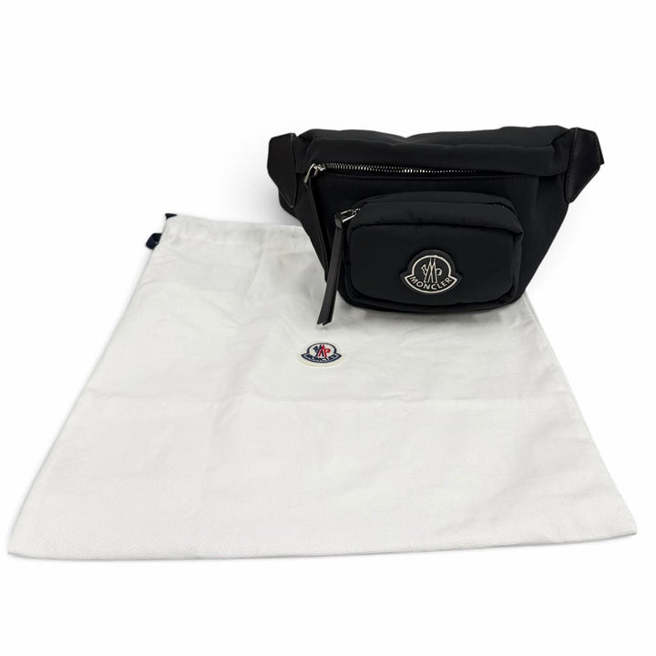 美品★MONCLER モンクレール 5M00001 M4659 FELICIE フェリシー レザーロゴパッチ ボディバッグ ブラック 正規品 レディース 保存袋付き