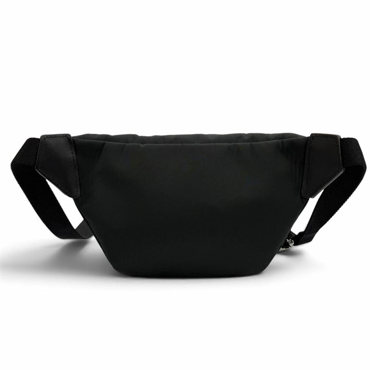 美品★MONCLER モンクレール 5M00001 M4659 FELICIE フェリシー レザーロゴパッチ ボディバッグ ブラック 正規品 レディース 保存袋付き