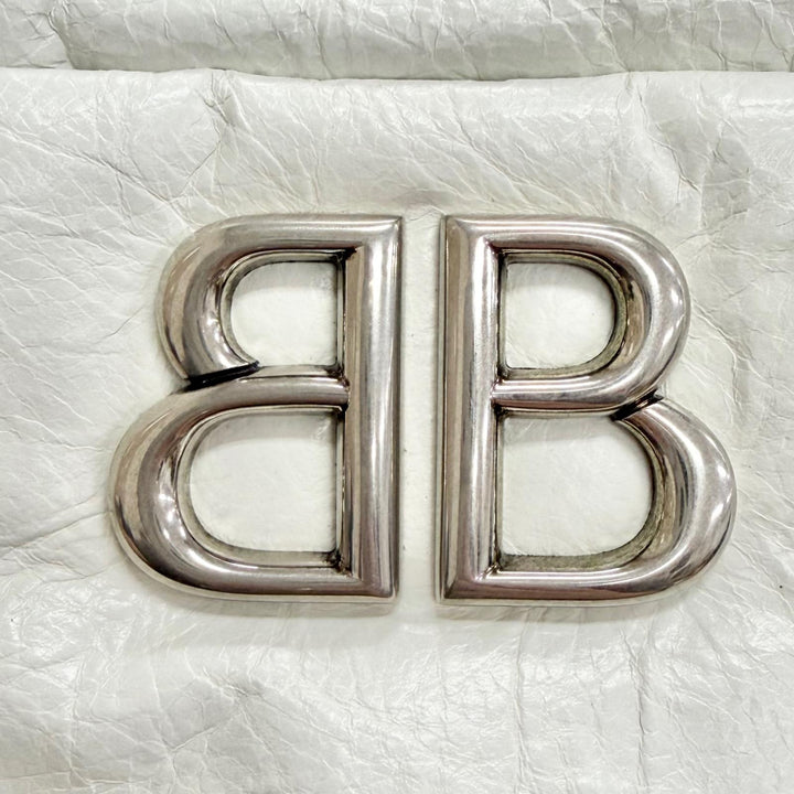 極美品△BALENCIAGA バレンシアガ 806459 MONACO モナコ アリーナカーフスキン BB金具 チェーン ショルダーバッグ ホワイト シルバー金具