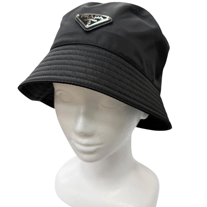 極美品□PRADA プラダ 2HC137 Re-Nylon トライアングルロゴ バケットハット 帽子 ブラック L イタリア製 正規品 メンズ 箱・保存袋付き