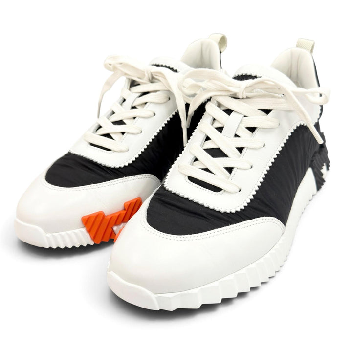 美品●HERMES エルメス バウンシング Hロゴ シャークソール バイカラー スニーカー ブラック ホワイト 41.5 イタリア製 メンズ 箱付き