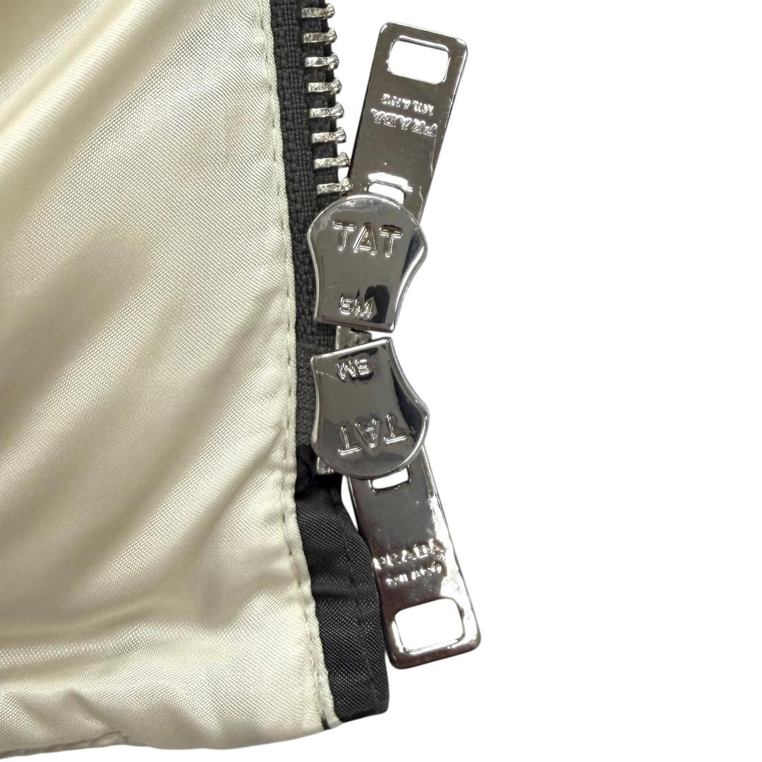 極美品★PRADA プラダ 29X275 ロゴベルト付 フォックスファー レザー使い ZIP UP ダウンジャケット ダークグレー 40 正規品 レディース