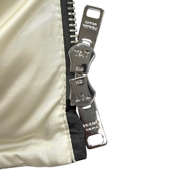 極美品★PRADA プラダ 29X275 ロゴベルト付 フォックスファー レザー使い ZIP UP ダウンジャケット ダークグレー 40 正規品 レディース