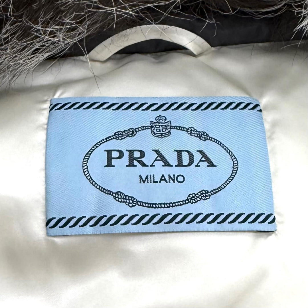 極美品★PRADA プラダ 28G062 フォックスファー・ロゴベルト付 ZIP UP ダウンコート ダウンジャケット グレー 42 正規品 レディース