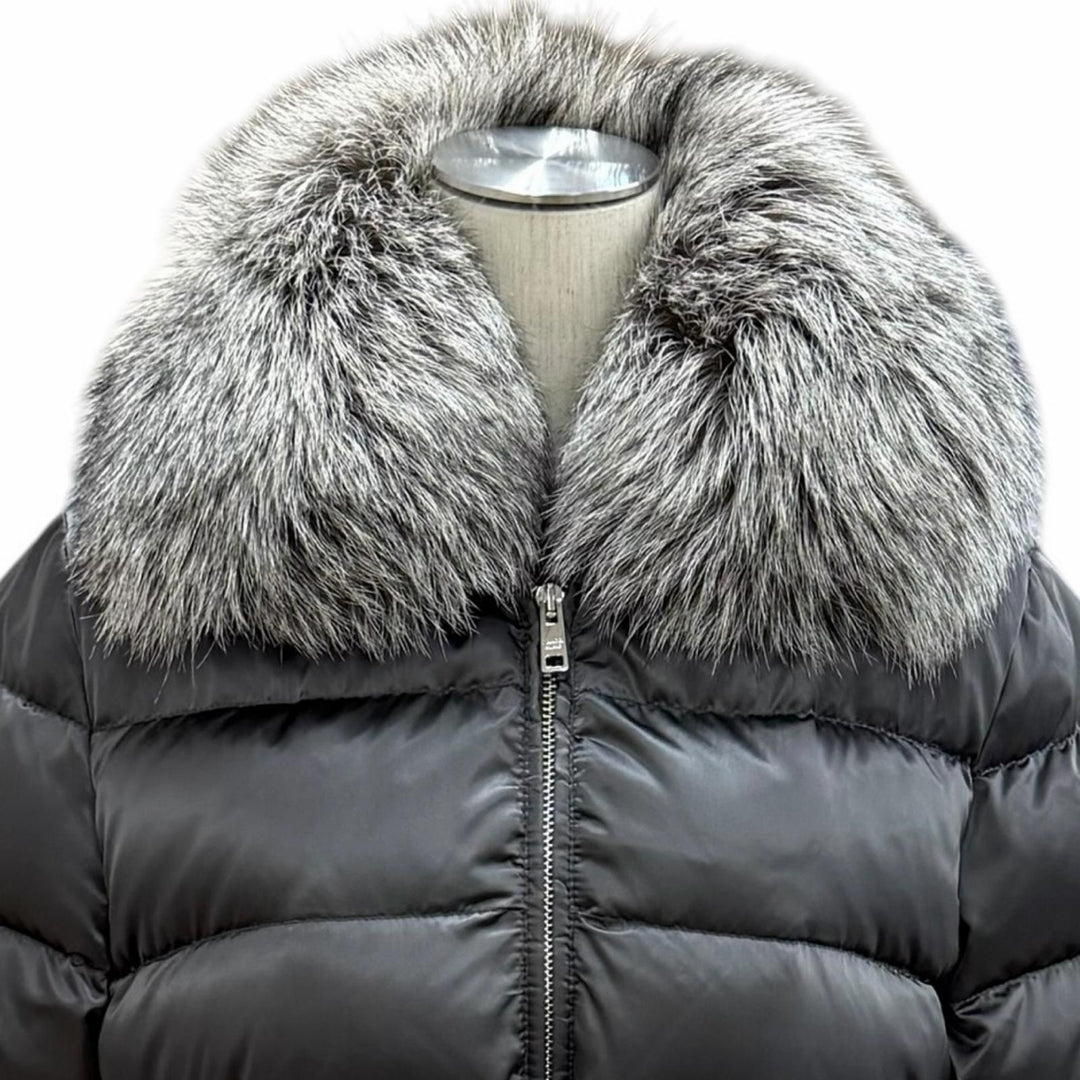 極美品★PRADA プラダ 28G062 フォックスファー・ロゴベルト付 ZIP UP ダウンコート ダウンジャケット グレー 42 正規品 レディース