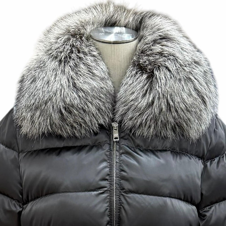 極美品★PRADA プラダ 28G062 フォックスファー・ロゴベルト付 ZIP UP ダウンコート ダウンジャケット グレー 42 正規品 レディース