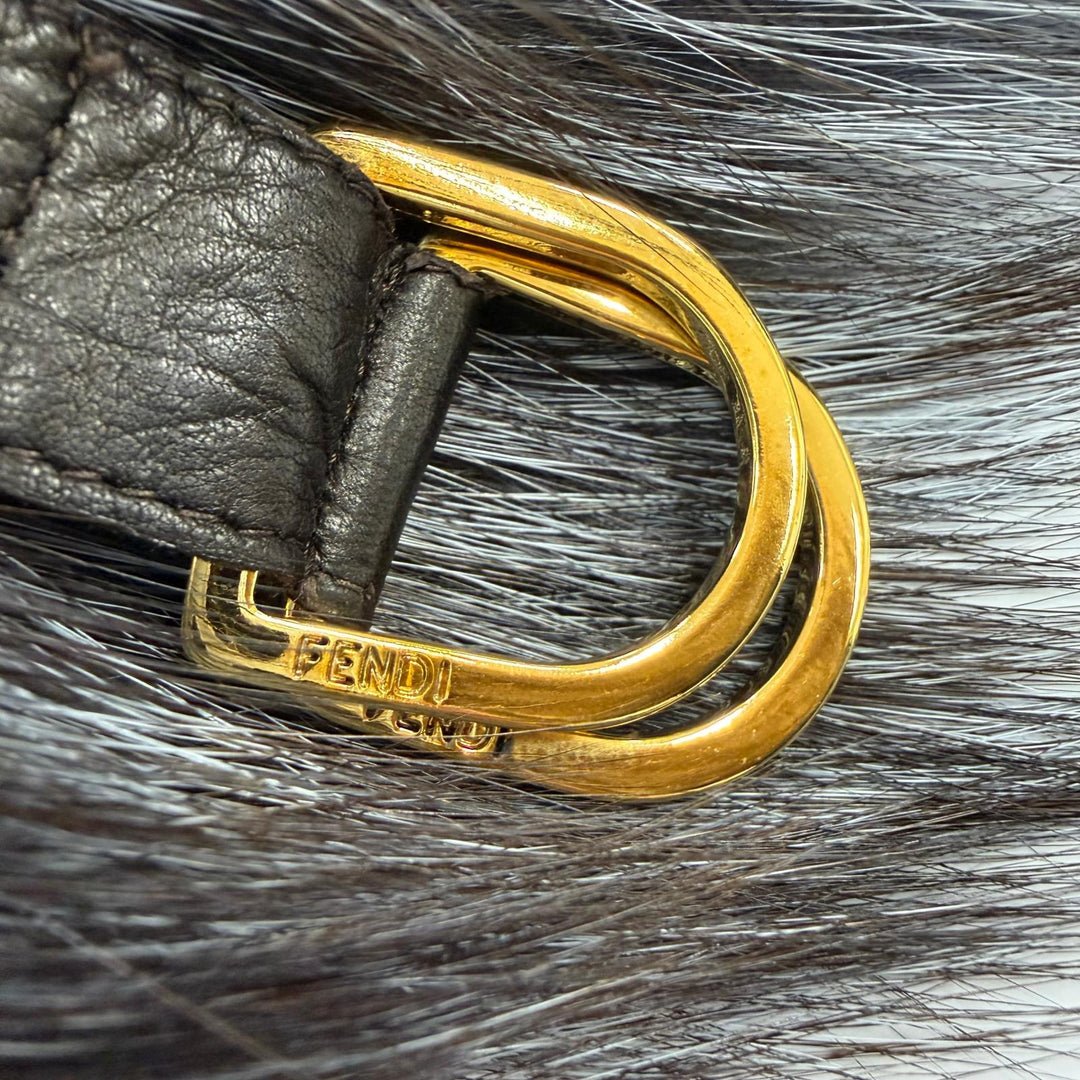 美品☆FENDI フェンディ フォックスファー ロゴ金具 レザー使い ティペット 本毛皮ショール グレー イタリア製 正規品 レディース