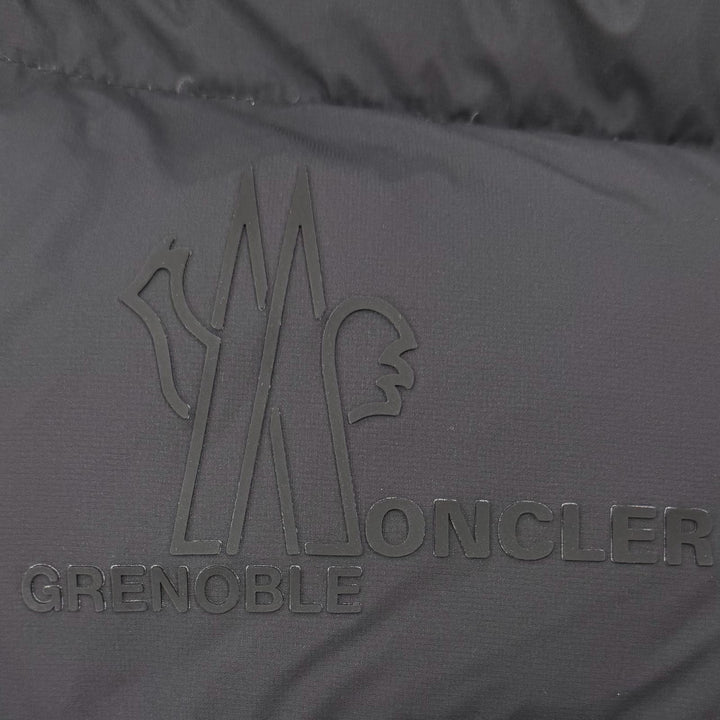 極美品▼MONCLER GRENOBLE モンクレール グルノーブル 2024年製 MARCASSIN ロゴ フーデッド ZIP ダウンジャケット ブラック 2 国内正規品