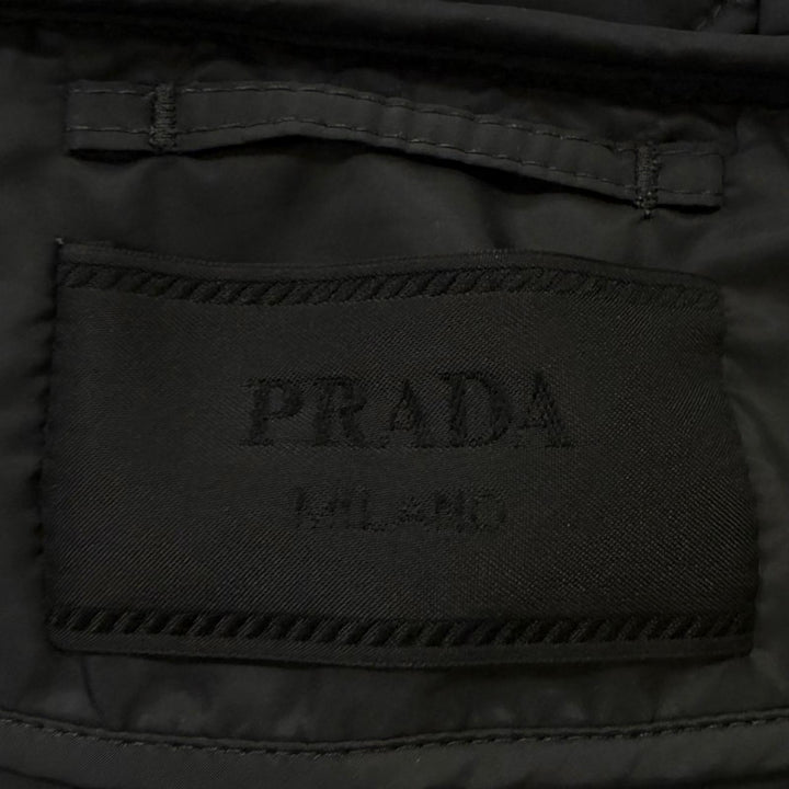 極美品□PRADA プラダ 2024年製 SGH053 トライアングルロゴプレート フーデッド キルティングジャケット ブラック 52 正規品 メンズ