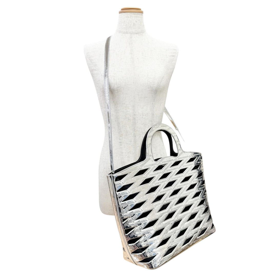 美品△BALENCIAGA バレンシアガ 626111 ネオバスケット ロゴ 2WAY トートバッグ ショルダーバッグ シルバー ブラック イタリア製 袋付き