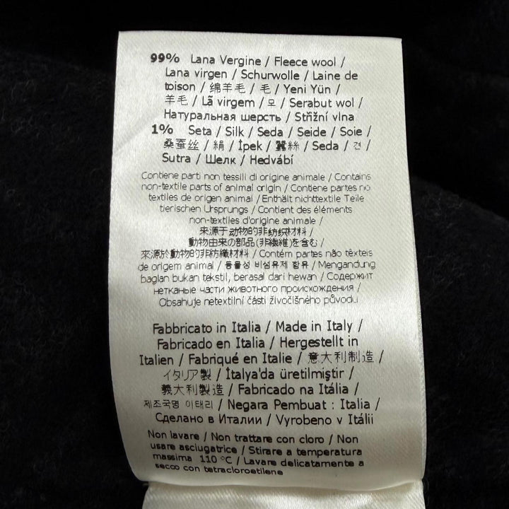 極美品★FENDI フェンディ FF6144A5HD 2025年製 DOUBLE WOOL CAPE ウール シルク混 裏地ズッカ ポンチョ ブラック 36 正規品 ハンガー付