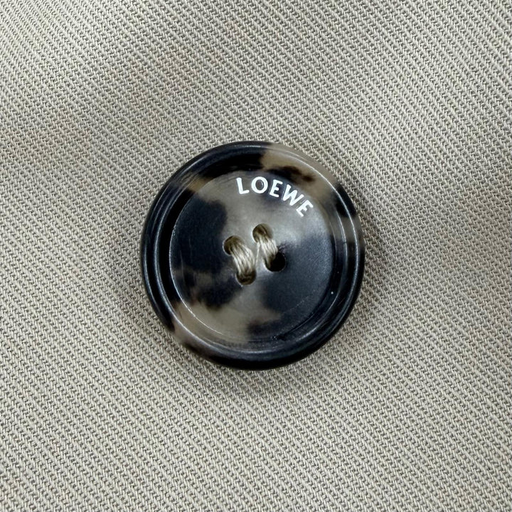 極美品☆LOEWE ロエベ 25AW S540Y02XCE アナグラム コットンギャバジン ベルテッドジャケット ベージュ 34 伊製 正規品 定価378400円