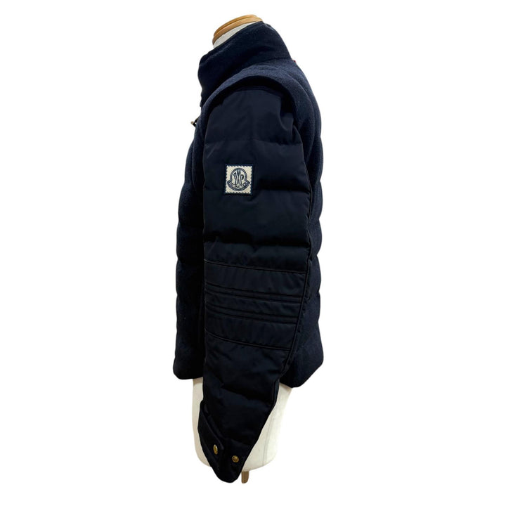 良品▼MONCLER GAMME BLEU モンクレール ガムブルー 23914032480 ウール カシミヤ ロゴワッペン ZIP ダウンジャケット ブラック 0 正規品