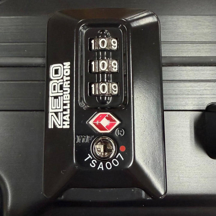 極美品▼ZERO HALLIBURTON ゼロハリバートン アルミニウム TSAロック搭載 アタッシュケース ビジネスバッグ ブラック メンズ