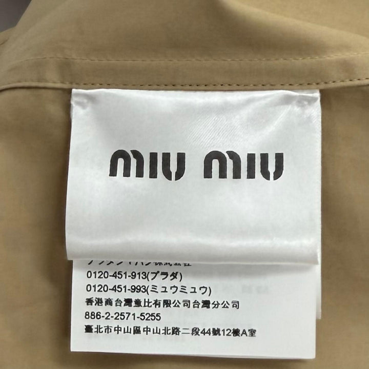 極美品★MIUMIU ミュウミュウ 2022年製 MK1727 コットン100％ ロゴパッチ付き 無地 長袖シャツ ベージュ 38 イタリア製 正規品