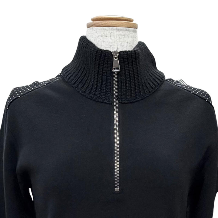 未使用△MONCLER モンクレール 2023年 I20939L00004 ロゴワッペン ミニスタッズ ハーフジップ 長袖 ニット ワンピース ブラック S 正規品