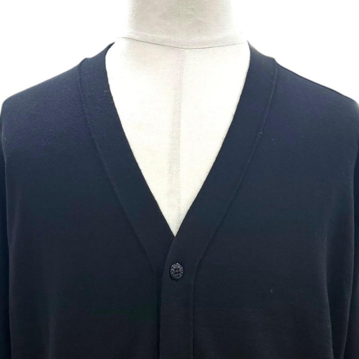 極美品▼STONE ISLAND ストーンアイランド 24AW 8115511C4 ウール100% ワッペン付 ロゴ入りボタン Vネック ニット カーディガン M 正規品