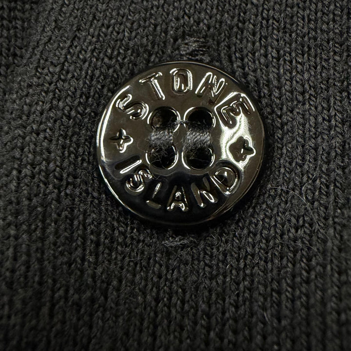 極美品▼STONE ISLAND ストーンアイランド 24AW 8115511C4 ウール100% ワッペン付 ロゴ入りボタン Vネック ニット カーディガン M 正規品
