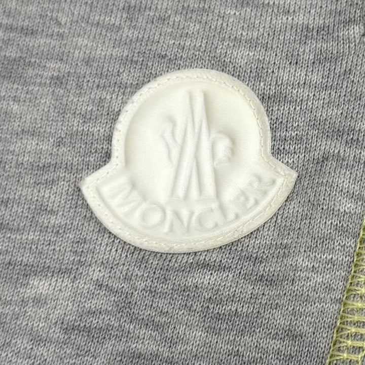 極美品★MONCLER モンクレール 2023年製 J10938H00011 コットン100％ レザーロゴパッチ付き スウェット パンツ グレー XS 正規品