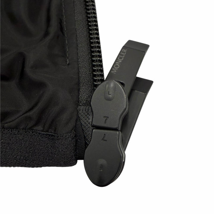 美品▼MONCLER モンクレール 2024年製 K10911A00105 GRANIER ナイロン ロゴプリント ワッペン付き フーデッド WZIPUP パーカー 4 正規品