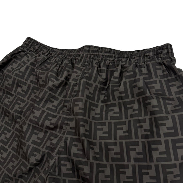 極美品▼FENDI フェンディ 2025年製 FXB077 FFロゴ総柄 水着 スイムパンツ ショートパンツ グレー 50 イタリア製 正規品 メンズ