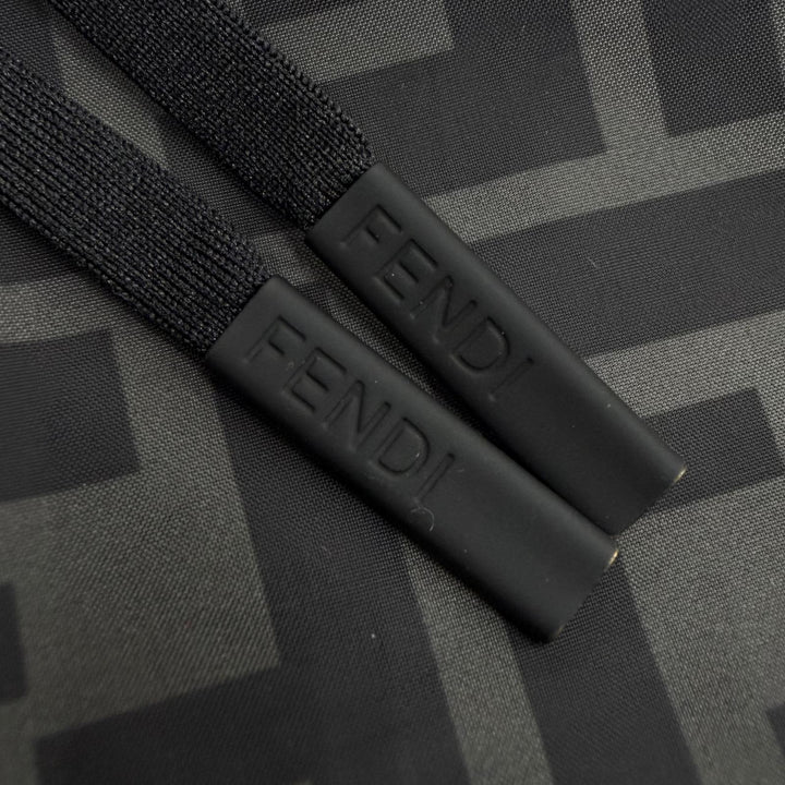 極美品▼FENDI フェンディ 2025年製 FXB077 FFロゴ総柄 水着 スイムパンツ ショートパンツ グレー 50 イタリア製 正規品 メンズ