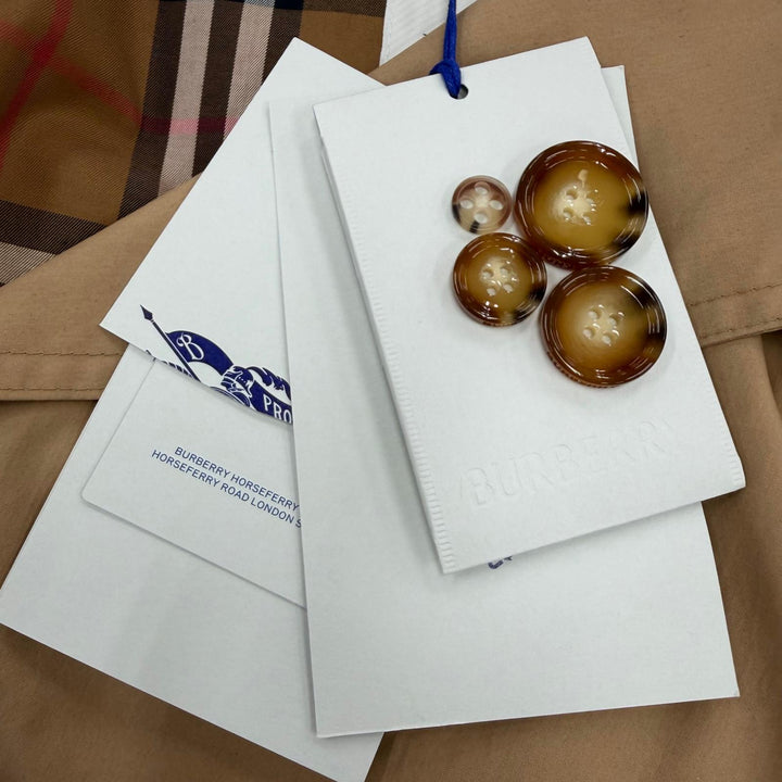 未使用品☆BURBERRY バーバリー 8112223 コットン100％ 裏地ノバチェック柄 フード付 トレンチコート ベージュ 36 正規品 レディース