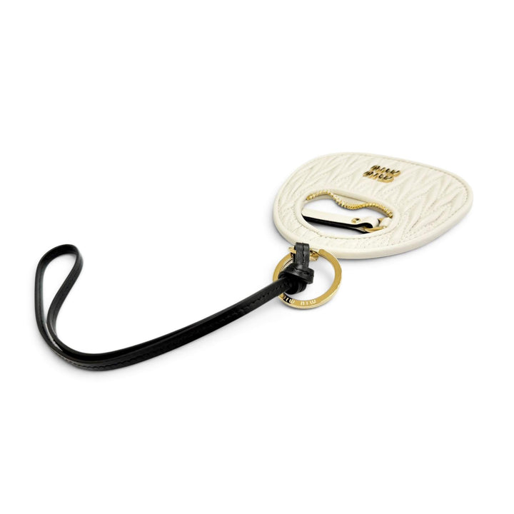 極美品△MIUMIU ミュウミュウ 5TL3572 レザー ワンダー キーホルダー バッグチャーム アイボリー ブラック ゴールド金具 レディース