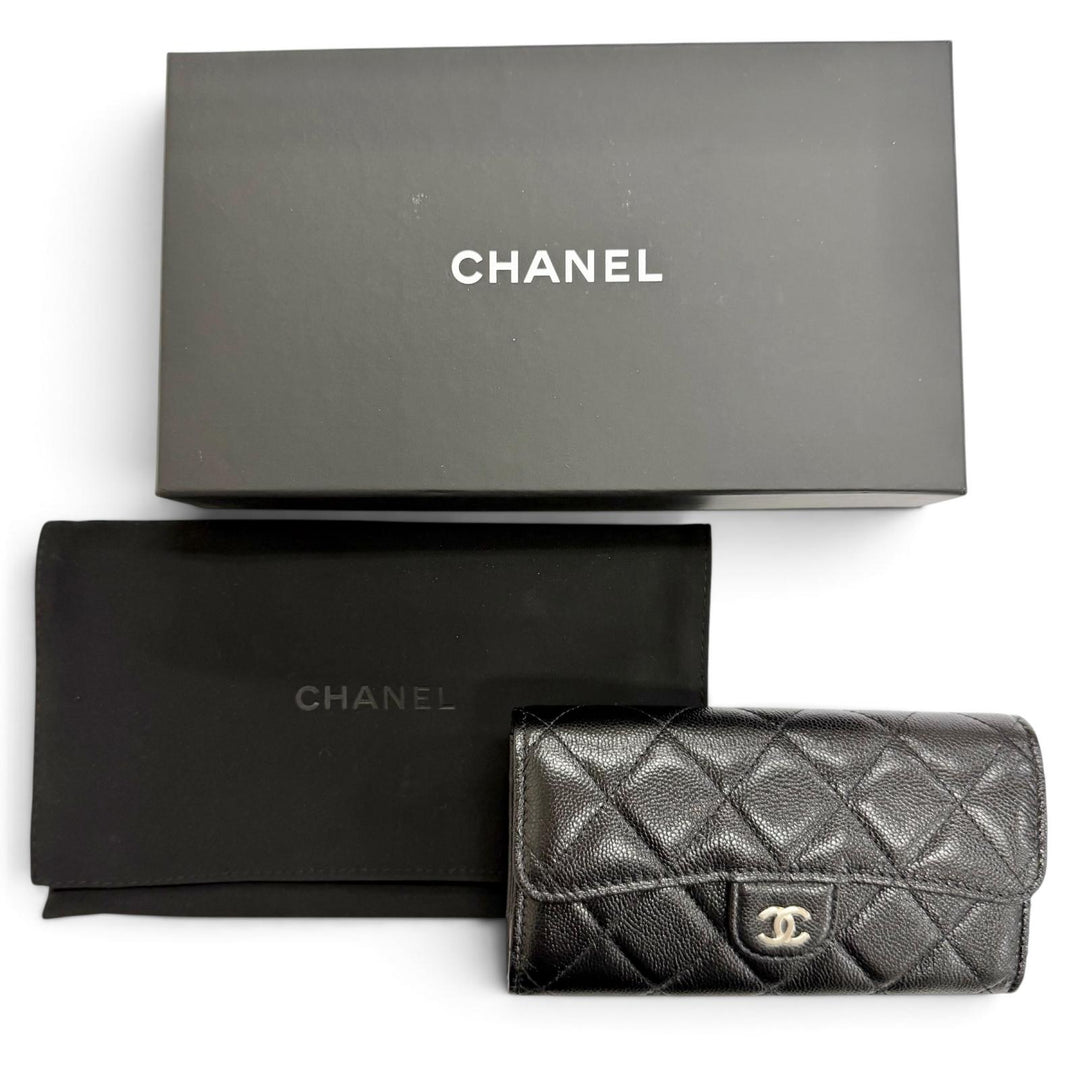 未使用品△CHANEL シャネル キャビアスキン マトラッセ ココマーク レザー フラップ ウォレット 財布 ブラック 箱 保存袋付き