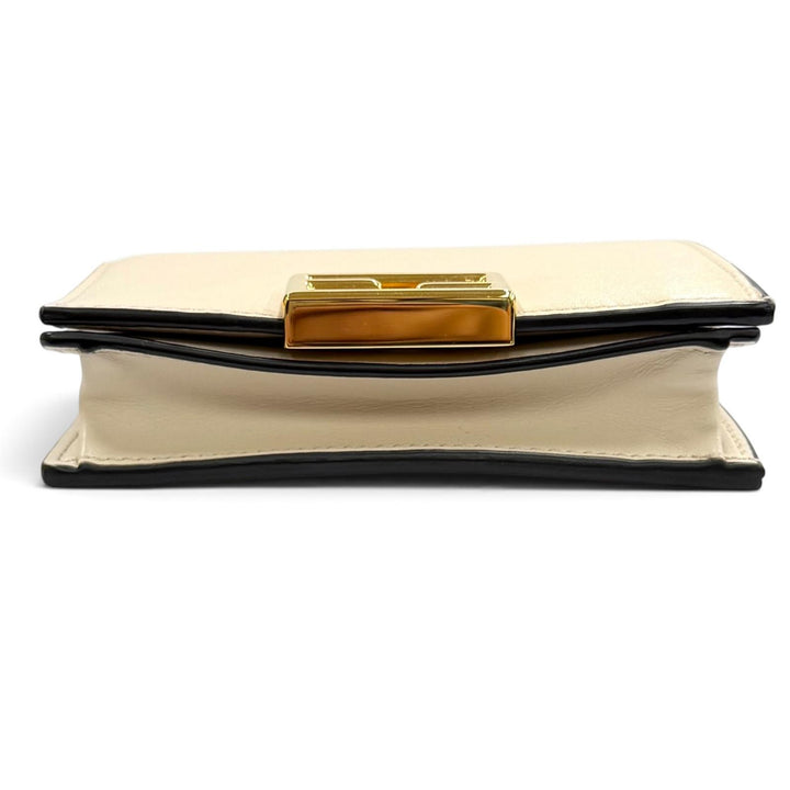 極美品★FENDI フェンディ 8M0420 FF金具 裏地ペカン レザー スモールウォレット 二つ折り財布 ベージュ ゴールド金具 伊製 箱・保存袋付