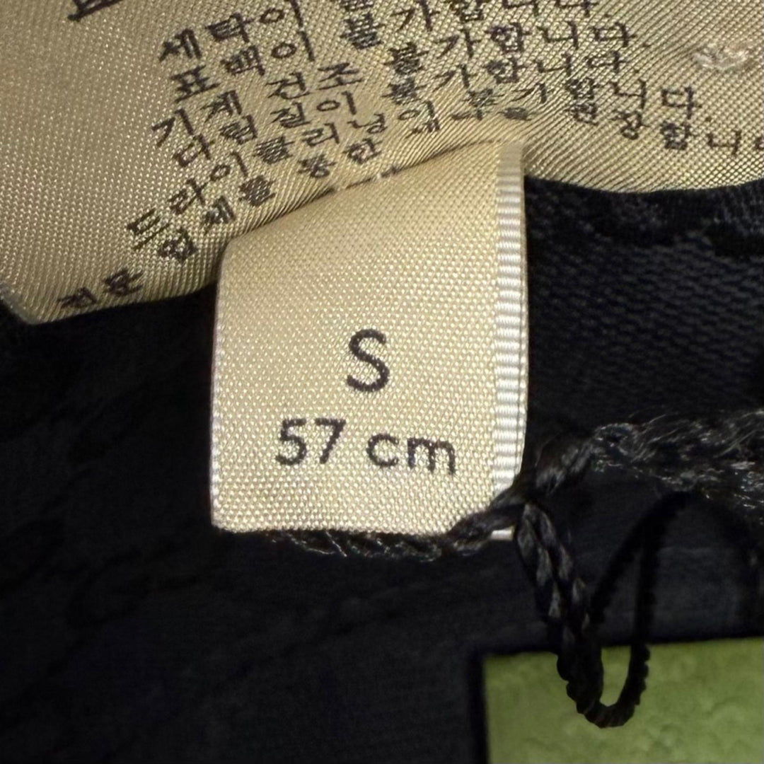 未使用品★GUCCI グッチ 777372 コットン リネン混 ロゴデザイン 裏地GGキャンバス バケットハット 黒 紺 S 57cm 伊製 正規品 袋付