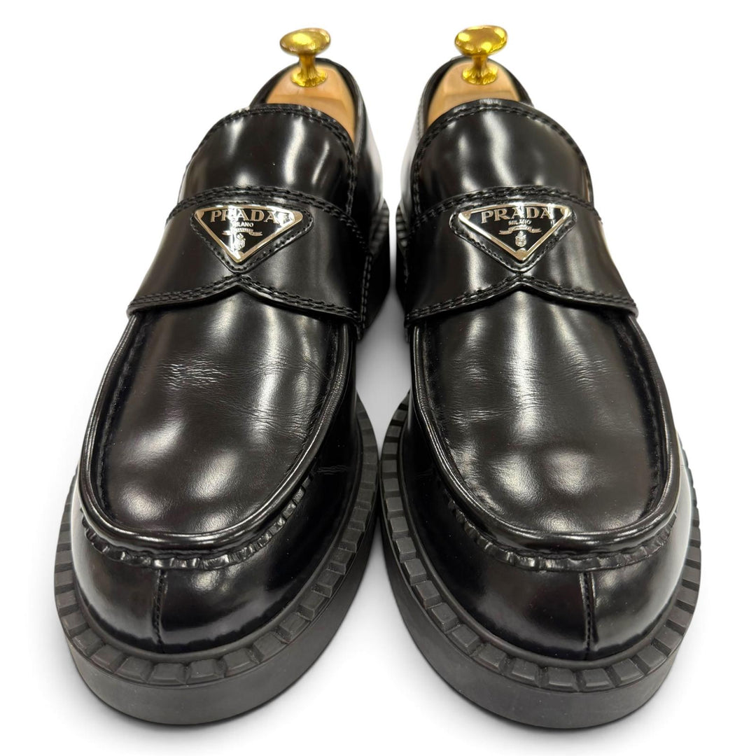 極美品▼PRADA プラダ 2DE127 ブラッシュドレザー チョコレート トライアングルロゴ 三角プレート ローファー ブラック 7 保存袋付き
