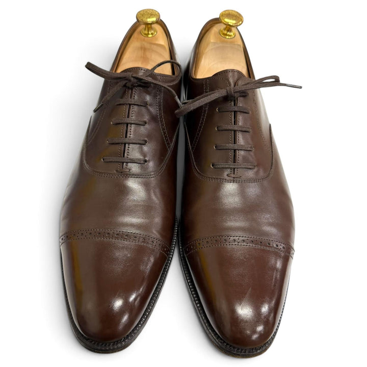 美品□John Lobb ジョンロブ フィリップ2 カーフレザー パンチドキャップトゥ 7000ラスト 黄箱 ドレスシューズ ダークオーク 9D 英国製