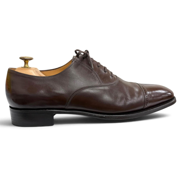 美品□John Lobb ジョンロブ フィリップ2 カーフレザー パンチドキャップトゥ 7000ラスト 黄箱 ドレスシューズ ダークオーク 9D 英国製