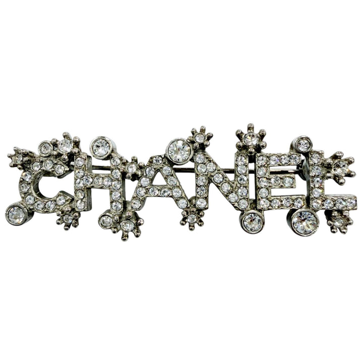 美品☆CHANEL シャネル F23P メタル CHANELロゴ ラインストーン ブローチ アクセサリー シルバー フランス製 レディース