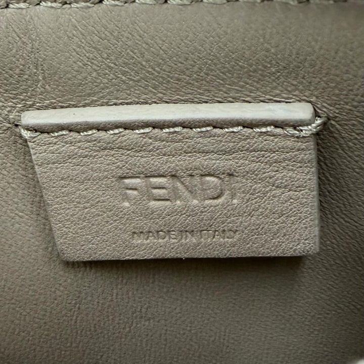 極美品☆FENDI フェンディ 8AP161 フラグメントケース ミニ財布 コインカードケース キーリング付 ローマンレザー グレー イタリア製