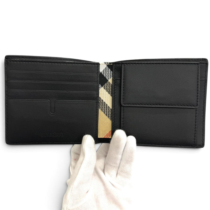 極美品□BURBERRY バーバリー 8113094 ナイトスタンプ バイフォールド コインウォレット グレイニーカーフレザー 二つ折り財布 ブラック